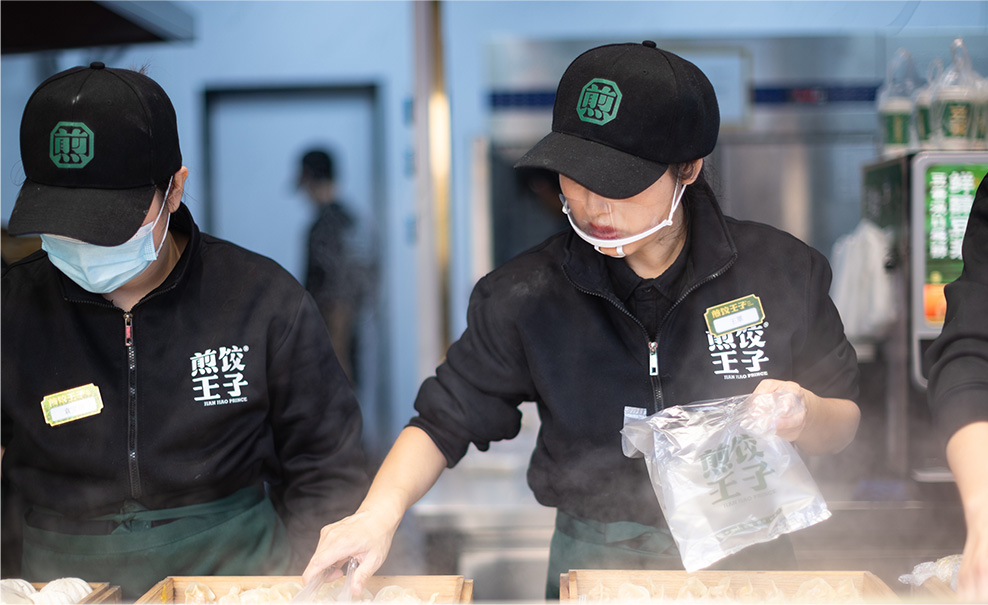 店鋪火爆·人人排隊